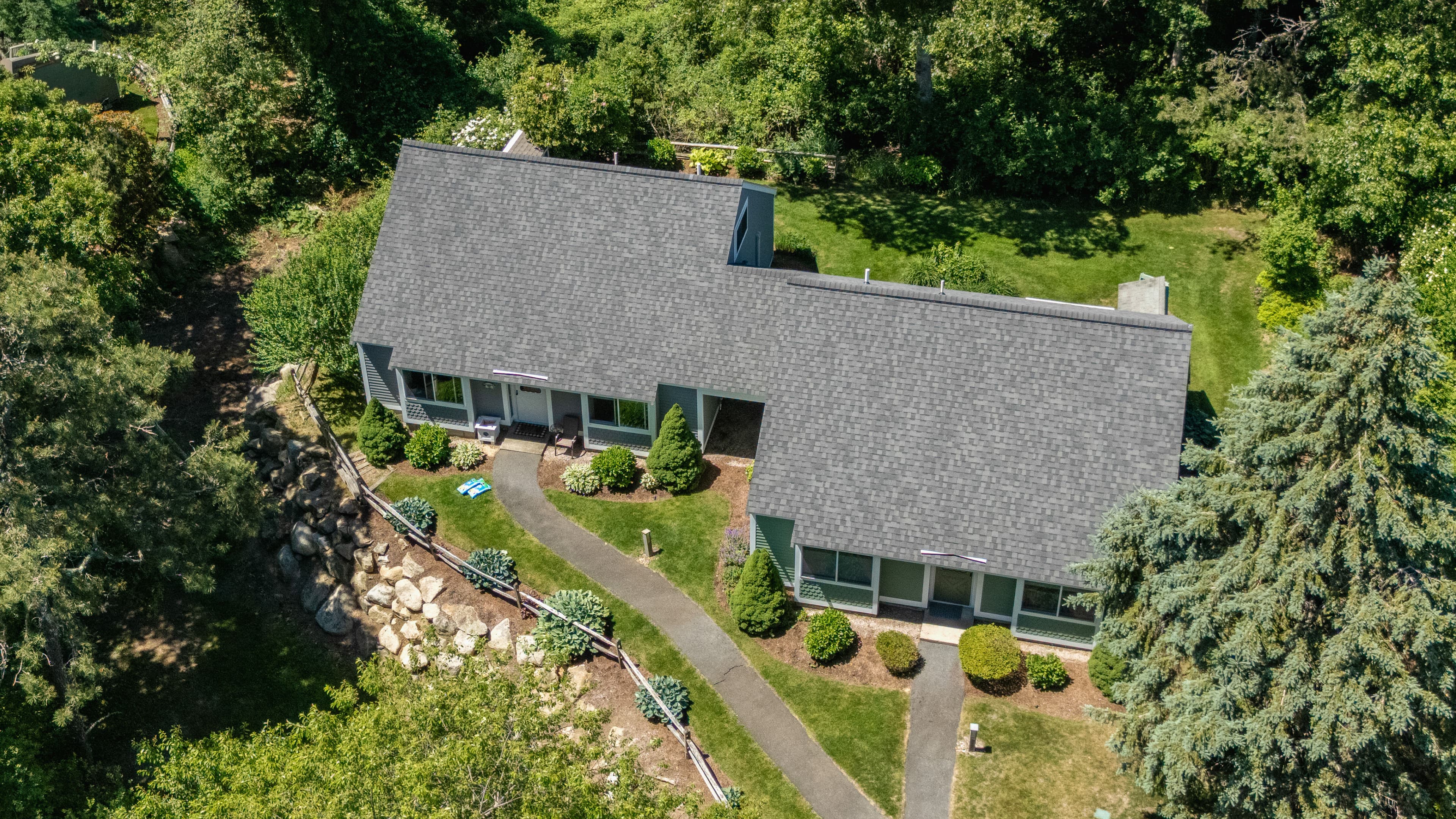 Project CertainTeed Landmark PRO Roof Completed on Cape Cod image