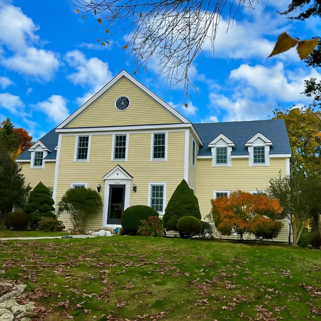 Charming Coastal Roofing with CertainTeed Landmark PRO image